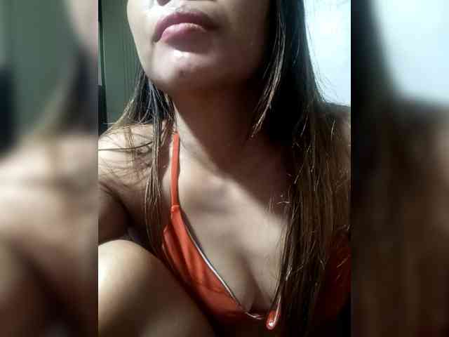 SweetKittyx22 webcam