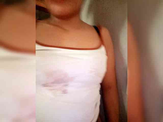 SweetKittyx22 webcam