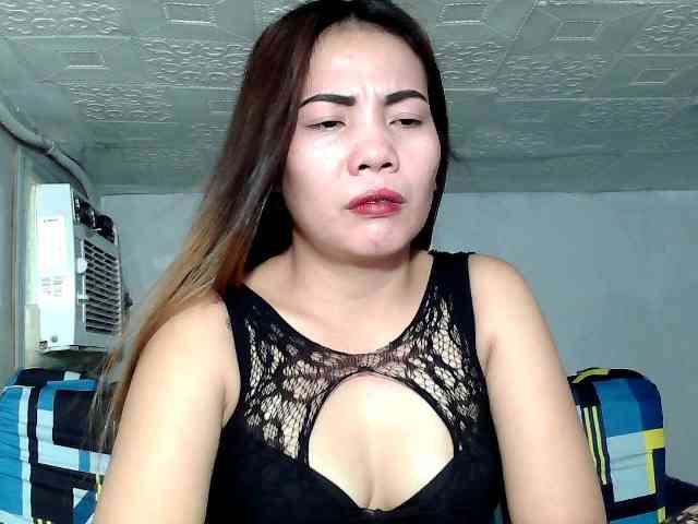 SweetKittyx22 webcam