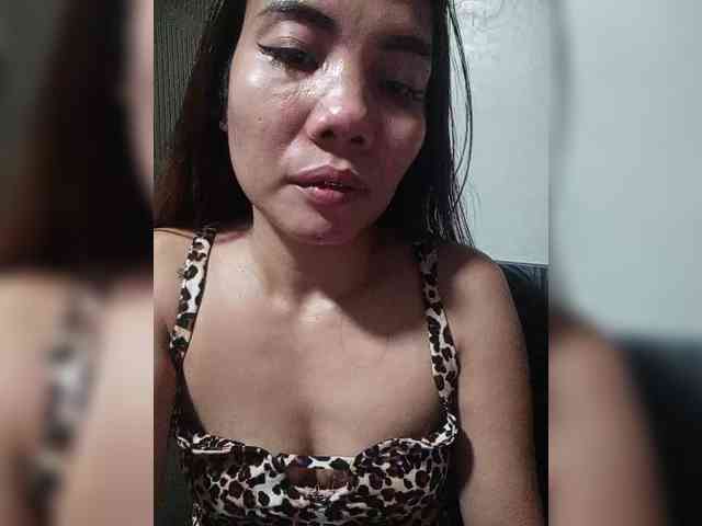 SweetKittyx22 webcam