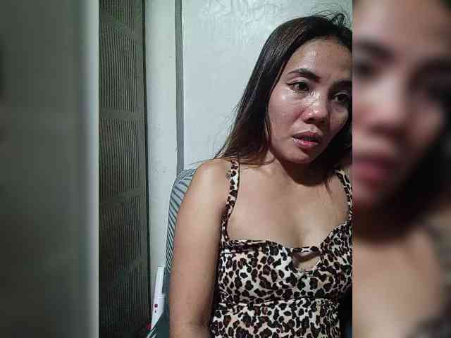 SweetKittyx22 webcam