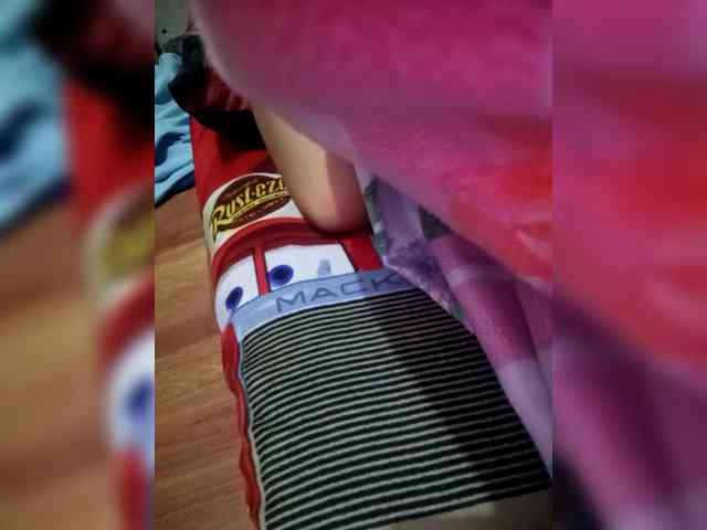 SweetKittyx22 webcam