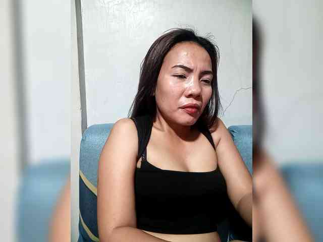 SweetKittyx22 webcam