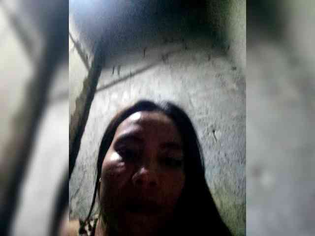 SweetKittyx22 webcam