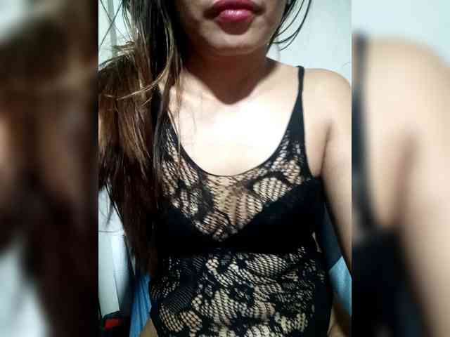 SweetKittyx22 webcam