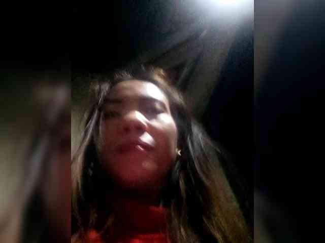 SweetKittyx22 webcam