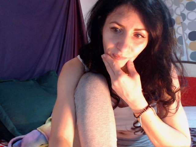 evacrisxxxx's BongaCams show and profile