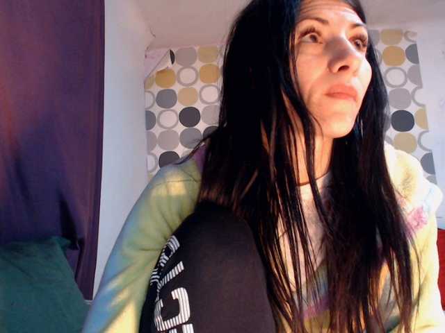 evacrisxxxx's BongaCams show and profile