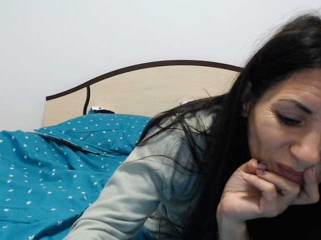 evacrisxxxx's BongaCams show and profile