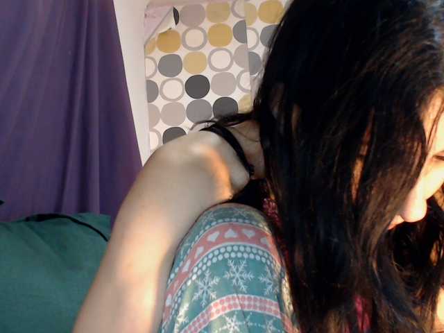 evacrisxxxx's BongaCams show and profile