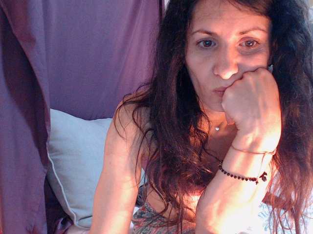 evacrisxxxx from BongaCams is Freechat
