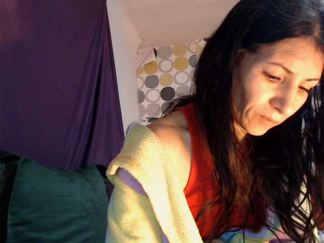 evacrisxxxx's BongaCams show and profile