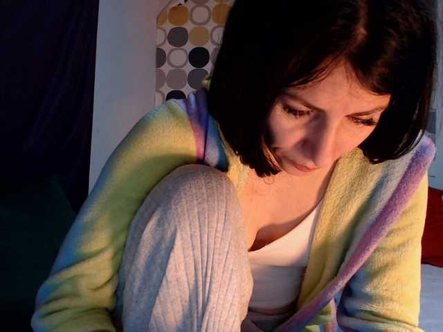 evacrisxxxx's BongaCams show and profile