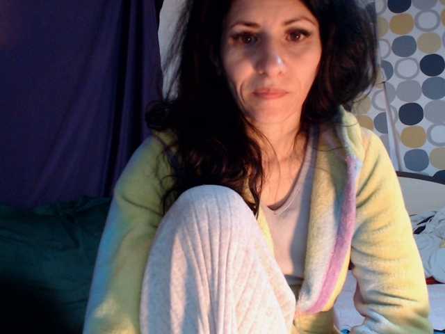 evacrisxxxx's BongaCams show and profile