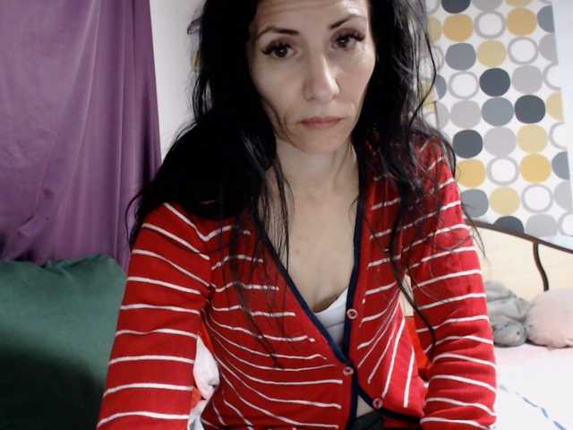 evacrisxxxx's BongaCams show and profile
