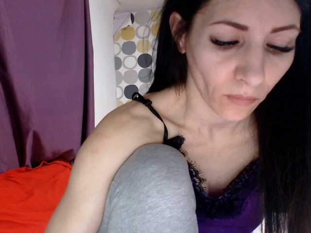 evacrisxxxx's BongaCams show and profile
