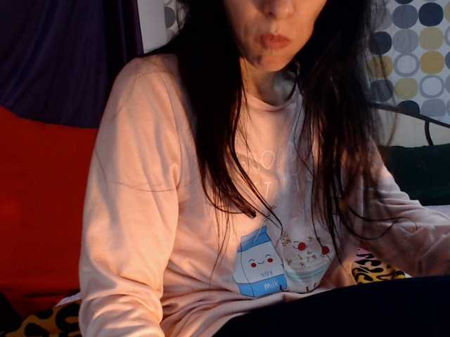 evacrisxxxx's BongaCams show and profile