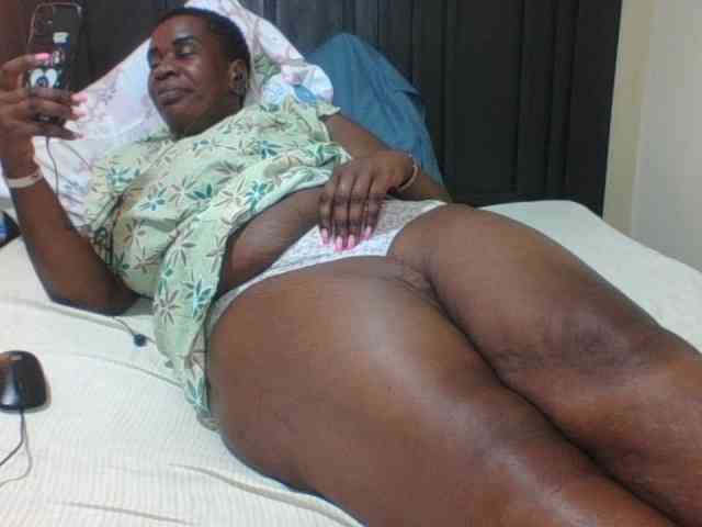 Sexyblacktits webcam