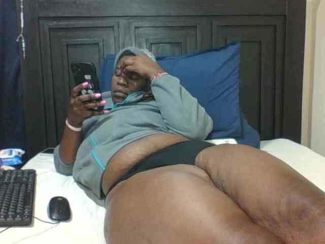 Sexyblacktits webcam