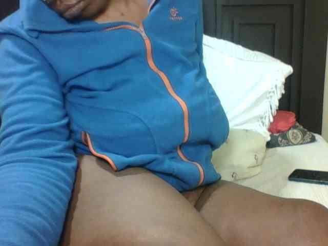Sexyblacktits webcam