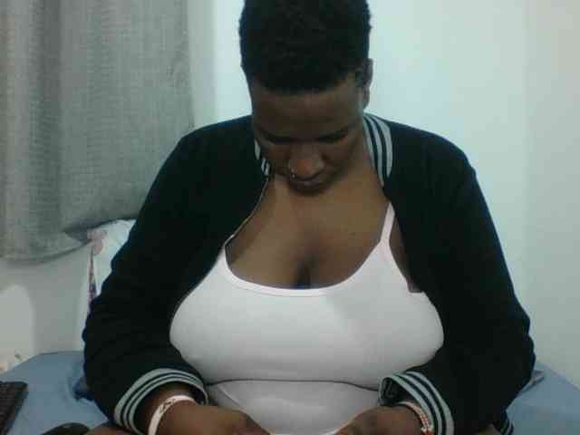 Sexyblacktits webcam