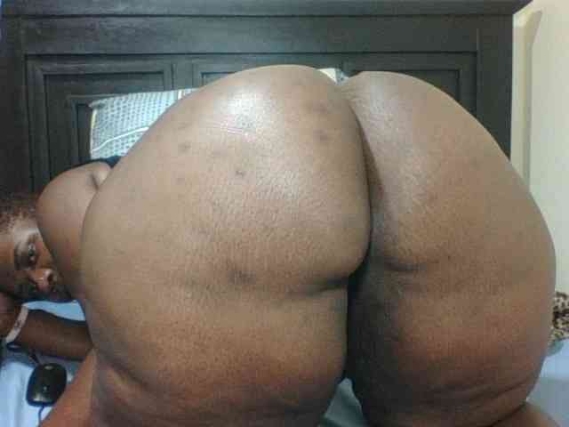 Sexyblacktits webcam