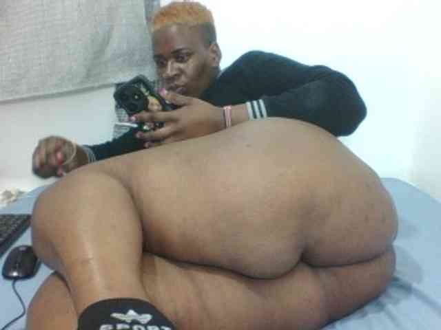 Sexyblacktits webcam