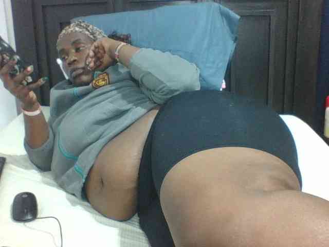 Sexyblacktits webcam