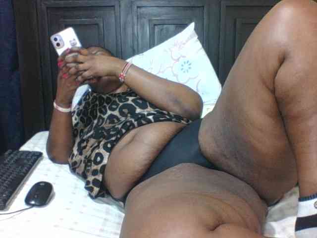 Sexyblacktits webcam