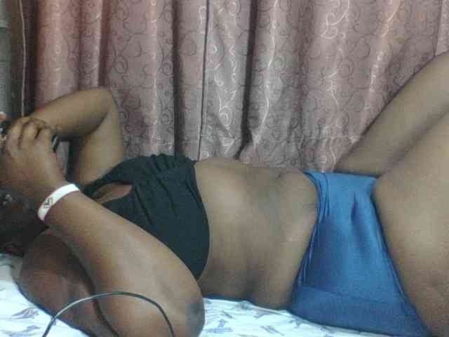 Sexyblacktits webcam