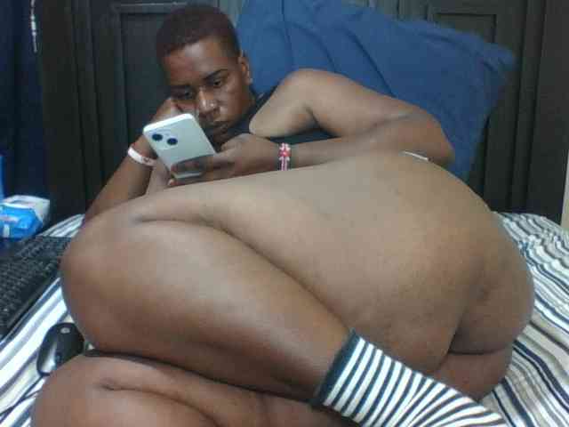 Sexyblacktits webcam