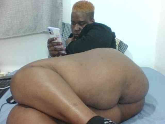 Sexyblacktits webcam