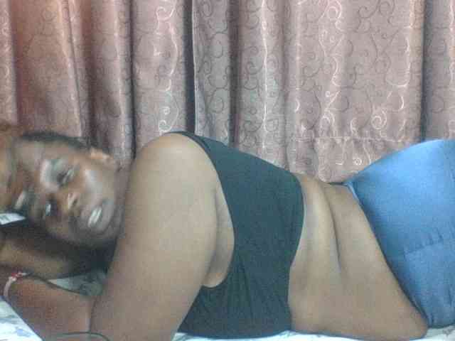 Sexyblacktits webcam