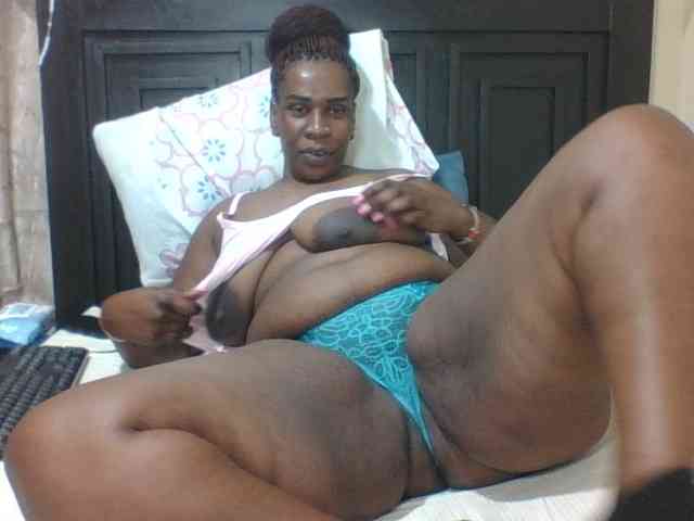 Sexyblacktits webcam