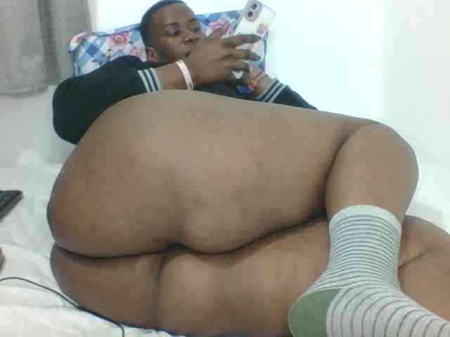 Sexyblacktits webcam