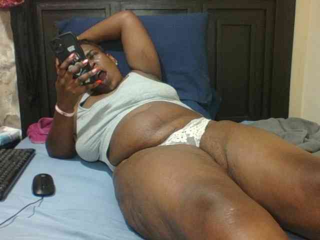 Sexyblacktits webcam