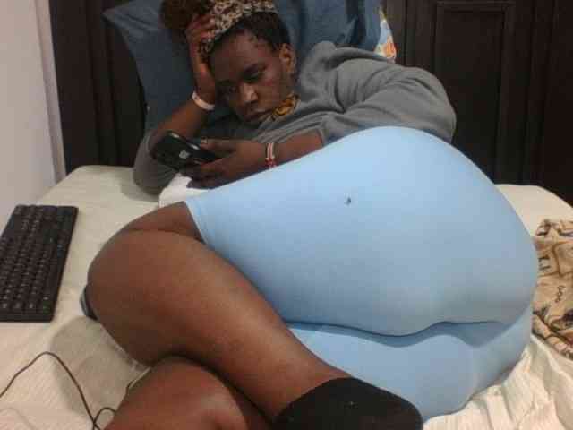 Sexyblacktits webcam