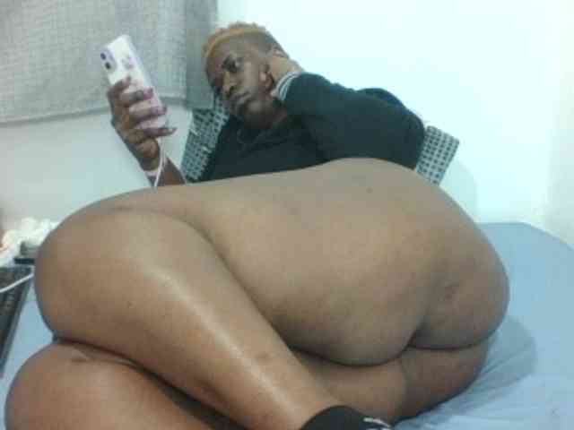 Sexyblacktits webcam