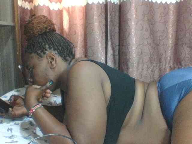 Sexyblacktits webcam