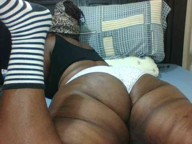 Sexyblacktits webcam