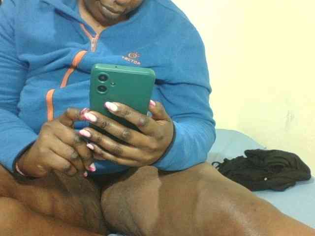Sexyblacktits webcam