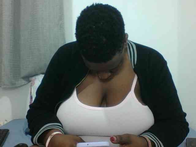 Sexyblacktits webcam
