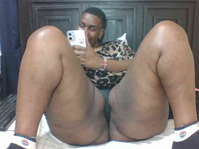 Sexyblacktits webcam