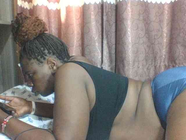 Sexyblacktits webcam