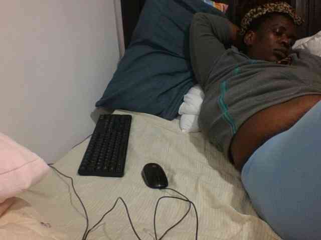 Sexyblacktits webcam