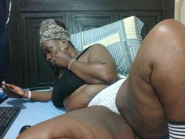 Sexyblacktits webcam