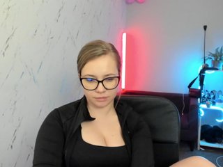 hollyBB Porn Show