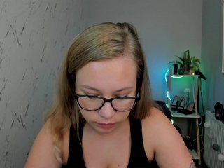 hollyBB Porn Show