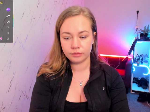 hollyBB live cam profile