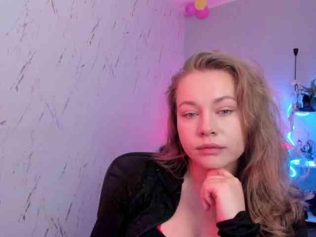 hollyBB Live Webcam on BongaCams